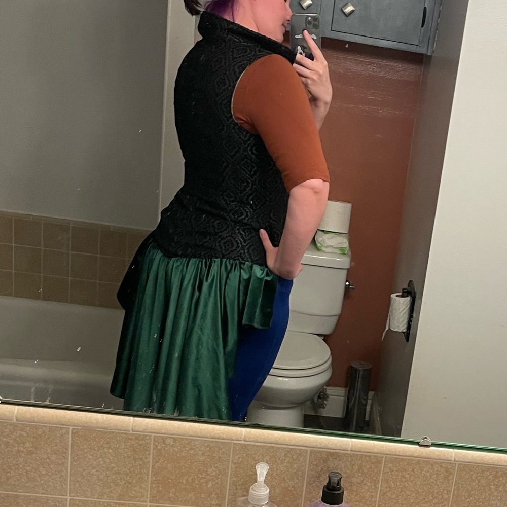Dark Green/Black full backed underbust corset with green velvet tail